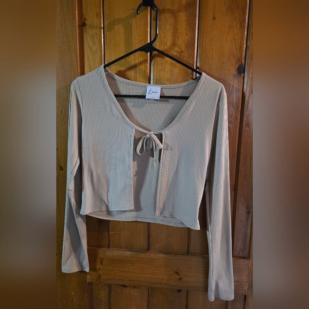 Luxe Women's Cream Ribbed Top